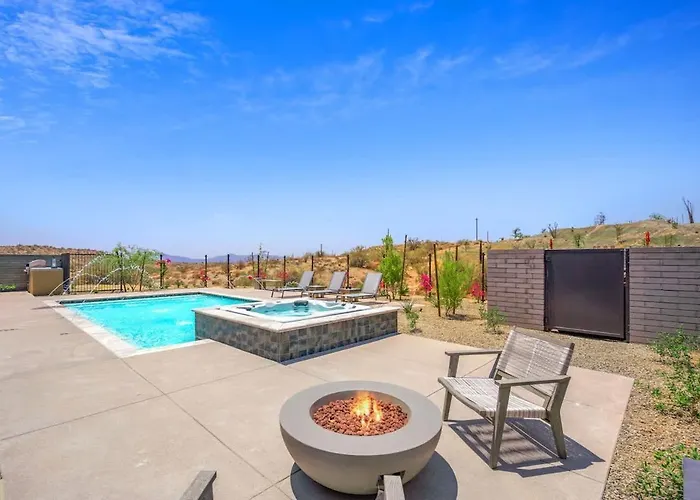 Paradise Canyon Retreat - 3 Private Estates *