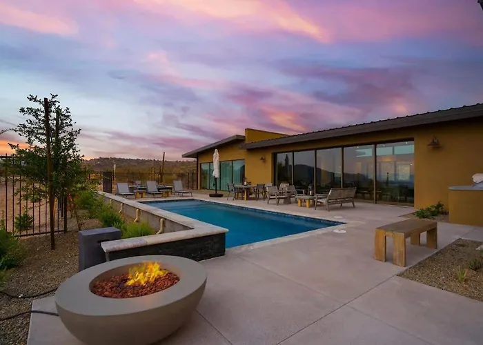 Paradise Canyon Retreat - 3 Private Estates *